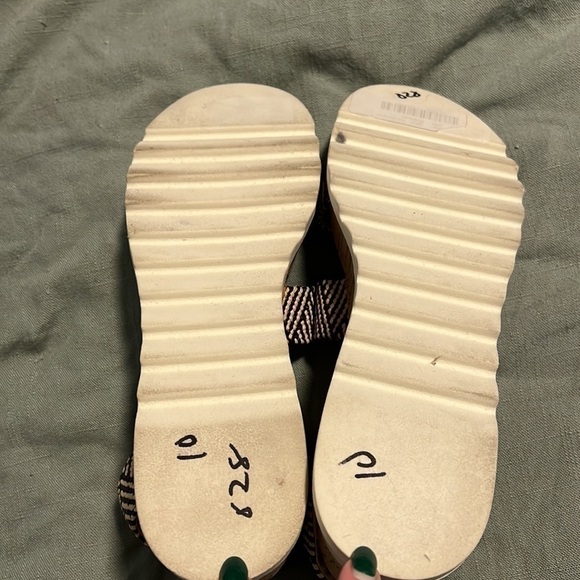 𝅺nwob Steve Madden Platforms - Picture 5 of 5